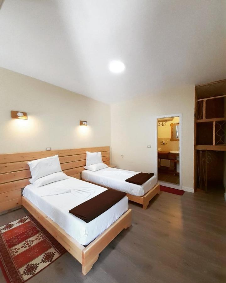At Pikotiko'S - Korca City Rooms For Rent المظهر الخارجي الصورة