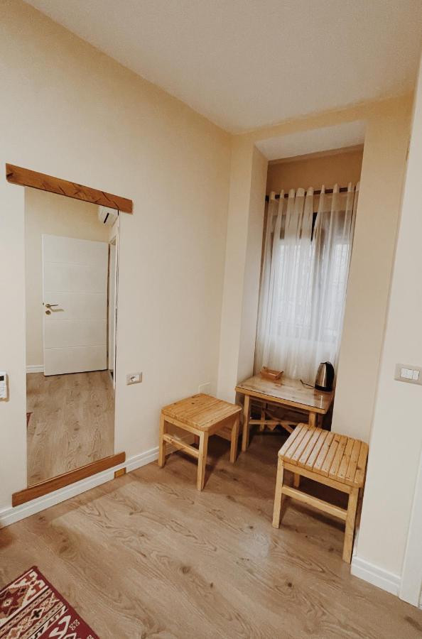 At Pikotiko'S - Korca City Rooms For Rent المظهر الخارجي الصورة