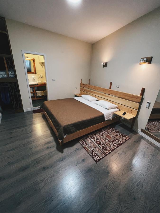 At Pikotiko'S - Korca City Rooms For Rent المظهر الخارجي الصورة