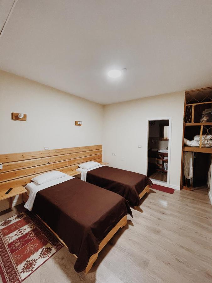 At Pikotiko'S - Korca City Rooms For Rent المظهر الخارجي الصورة