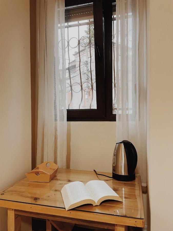 At Pikotiko'S - Korca City Rooms For Rent المظهر الخارجي الصورة