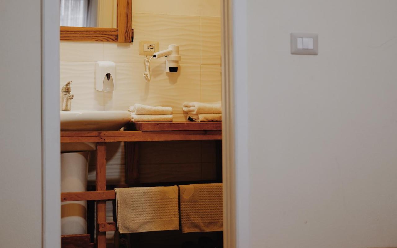 At Pikotiko'S - Korca City Rooms For Rent المظهر الخارجي الصورة