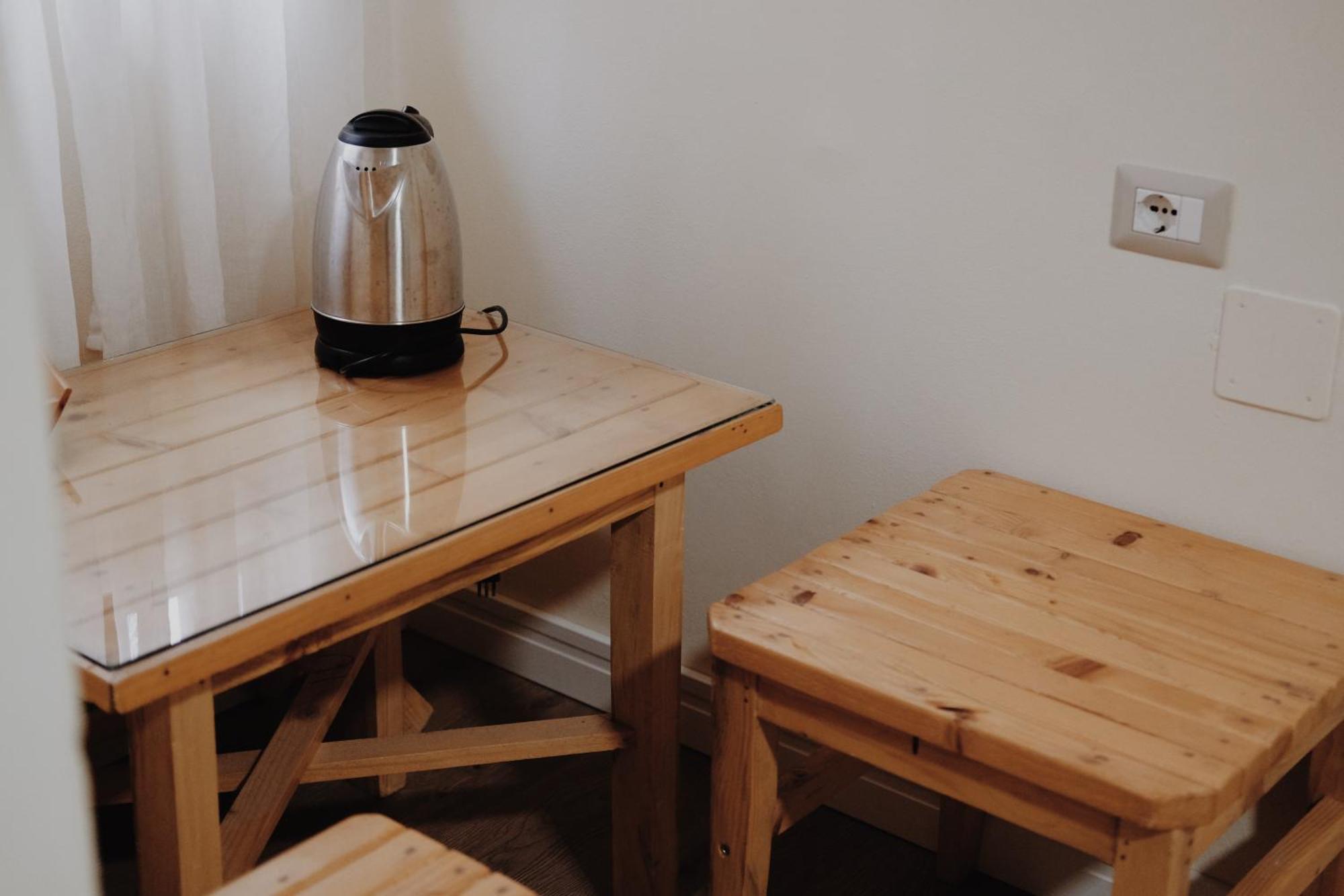 At Pikotiko'S - Korca City Rooms For Rent المظهر الخارجي الصورة