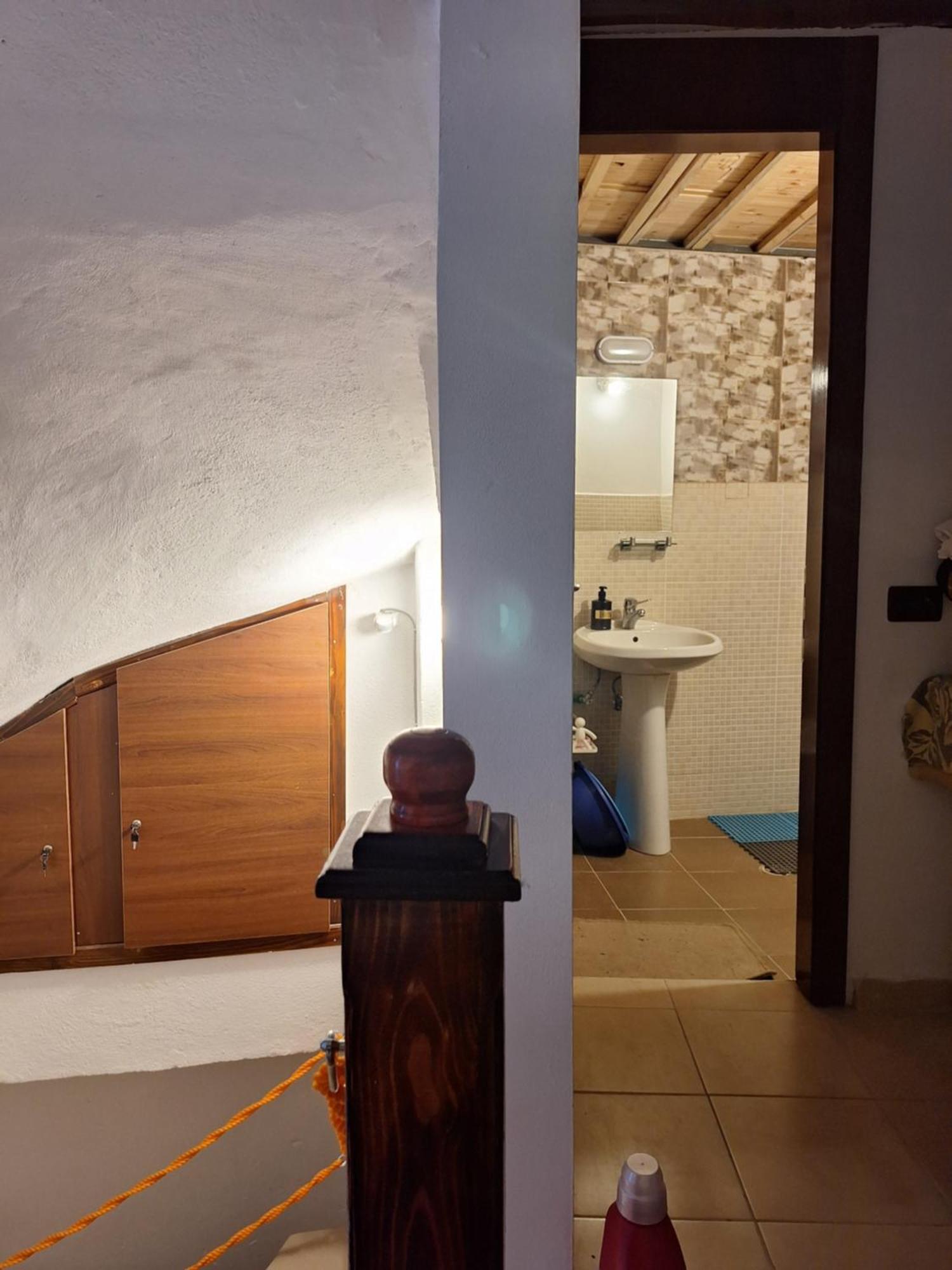 At Pikotiko'S - Korca City Rooms For Rent المظهر الخارجي الصورة