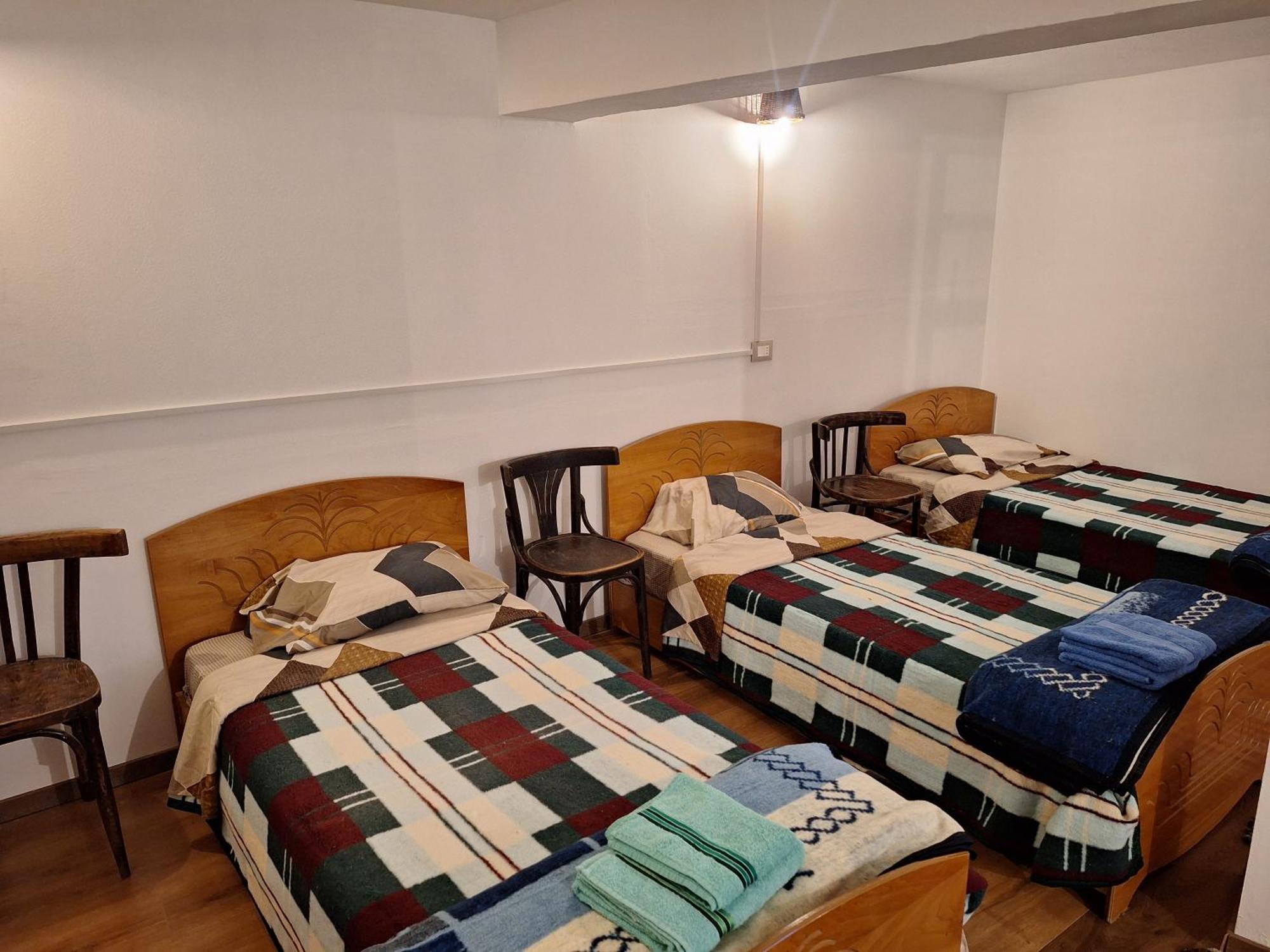 At Pikotiko'S - Korca City Rooms For Rent المظهر الخارجي الصورة